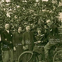 vor der Buchenhecke im Zäunchen 12